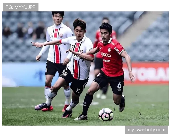 川崎前锋进入新赛季备战阶段，阵容调整与战术磨合备受关注